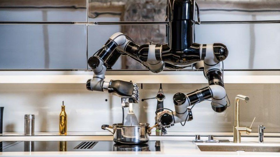 Figure 1 – AI-powered robotic system executing a recipe (BBC News, 2021)
