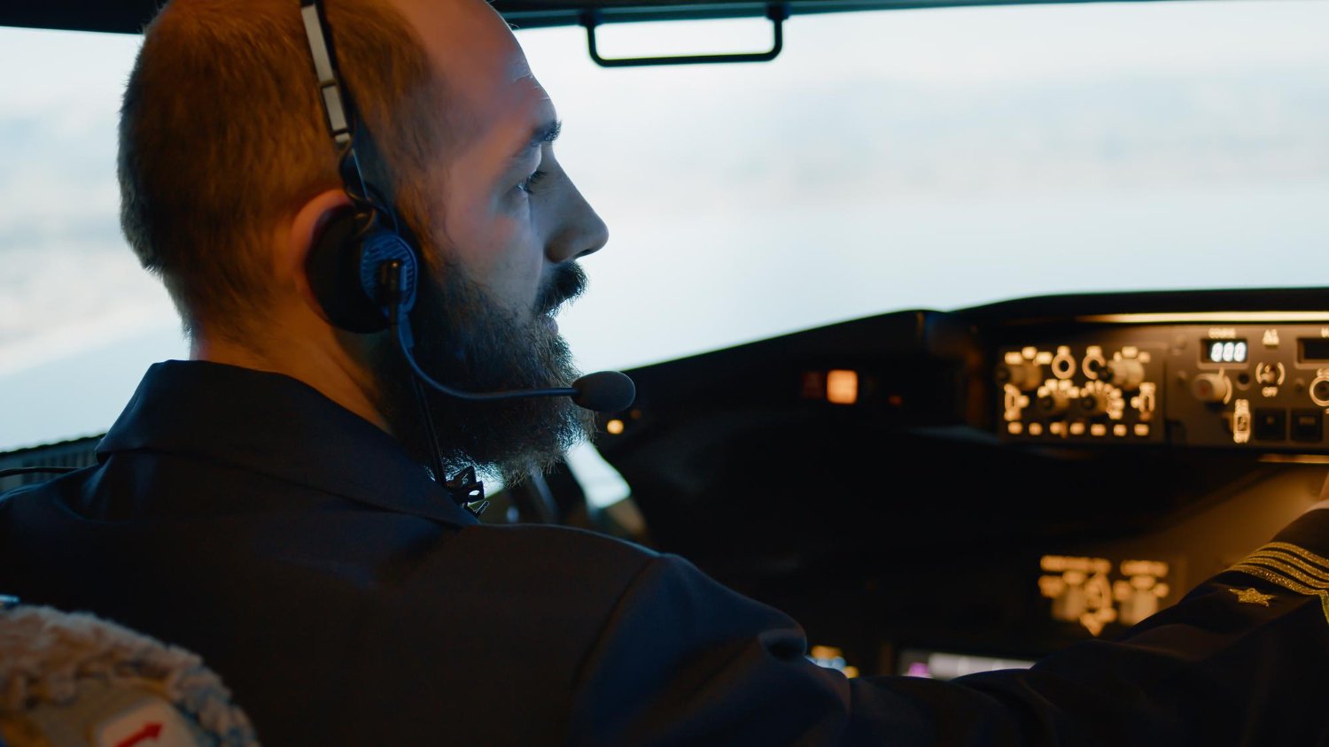 5 Ways AI Helps Fuel Efficiency in Aviation