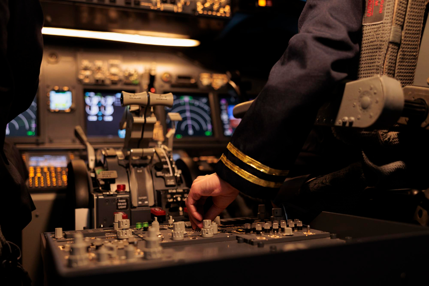 Real-Time Data Analytics for Smarter Flight Paths